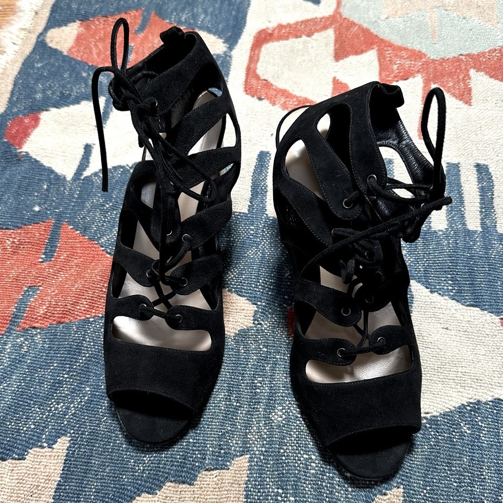Manolo Blahnik Attal Black Suede Gladiator Lace-up Heeled Sandals - Like new - Picture 13 of 16